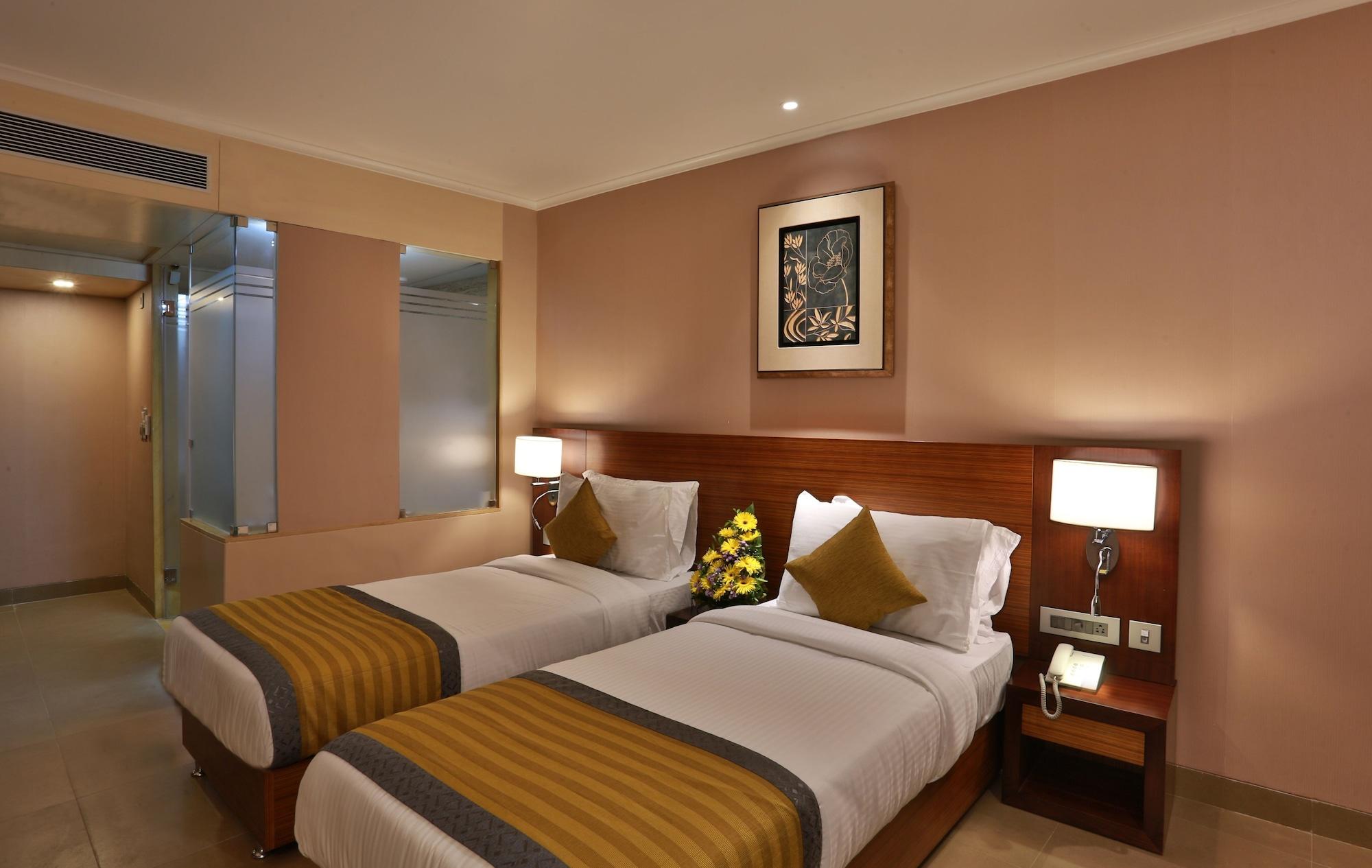 Grande Delmon Hotel Panadzsi Kültér fotó