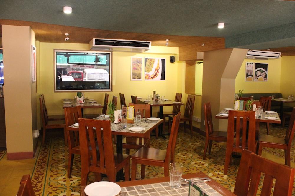 Grande Delmon Hotel Panadzsi Kültér fotó