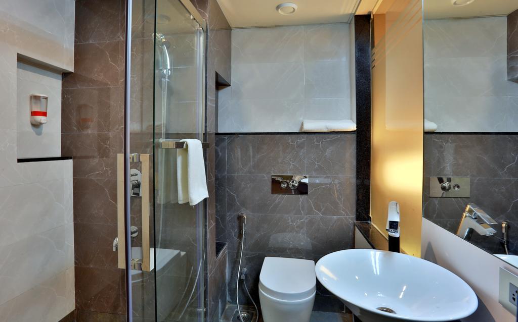 Grande Delmon Hotel Panadzsi Kültér fotó
