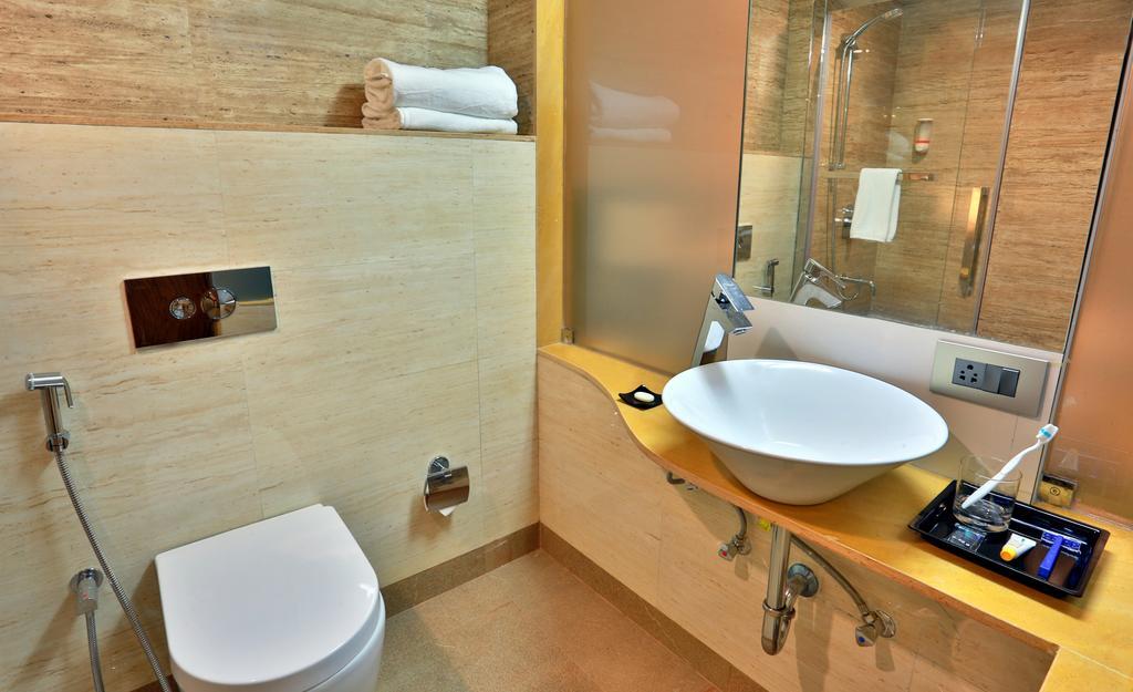 Grande Delmon Hotel Panadzsi Kültér fotó