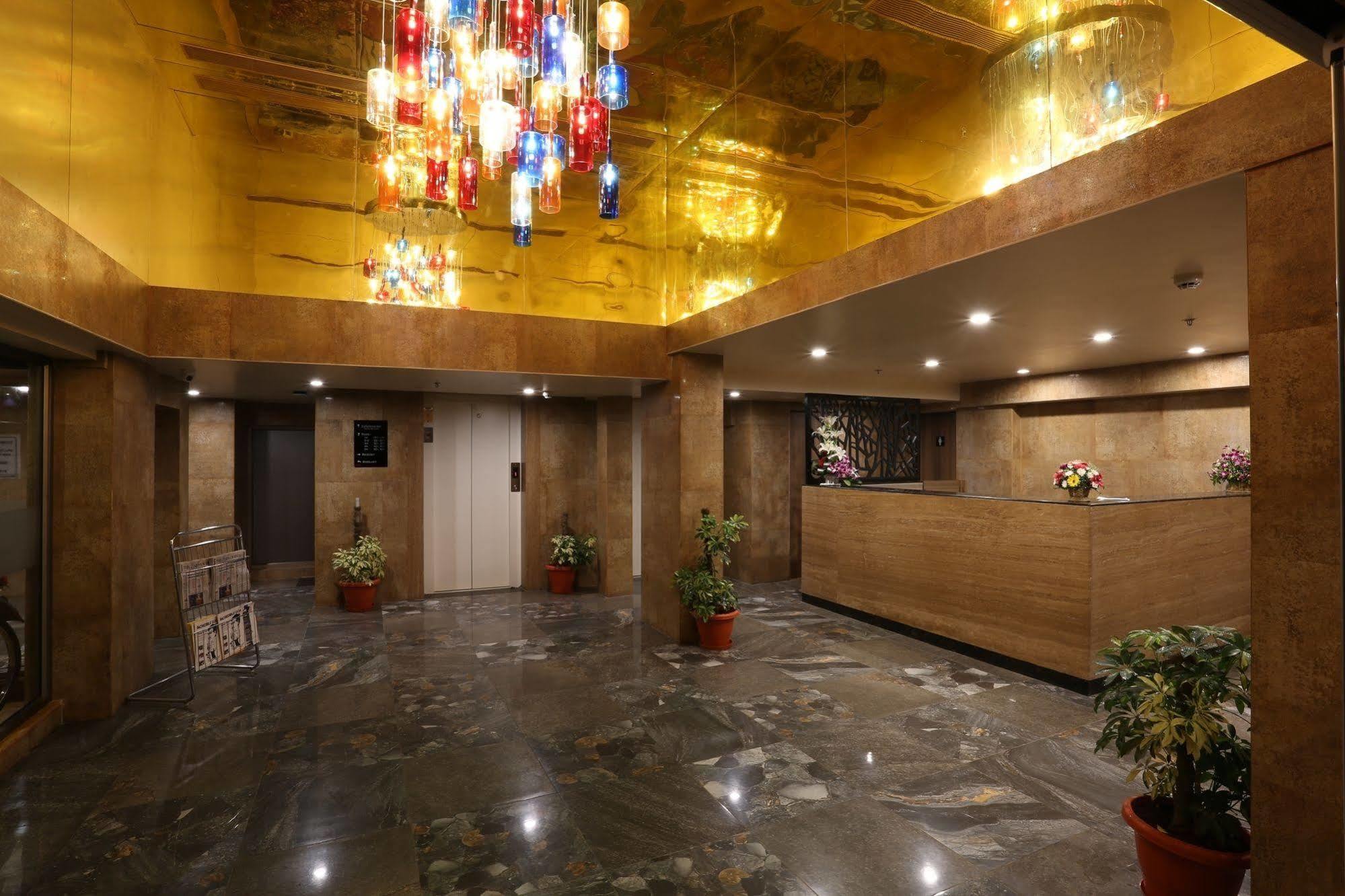 Grande Delmon Hotel Panadzsi Kültér fotó